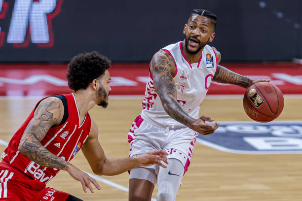 关键战防守 关键战防守