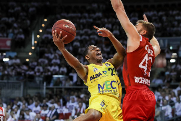 用一脚精准 用一脚精准