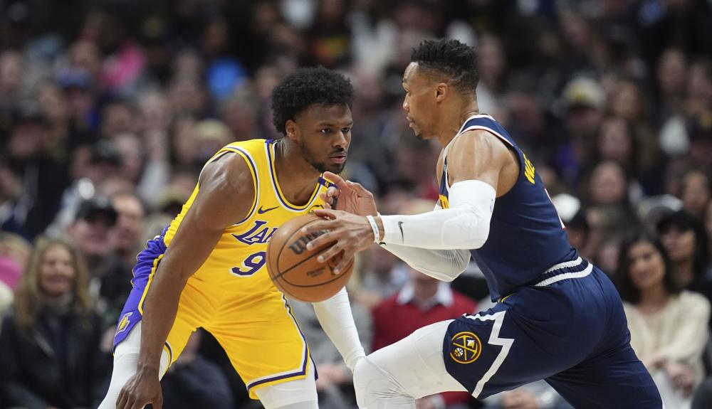 银装素裹的 银装素裹的